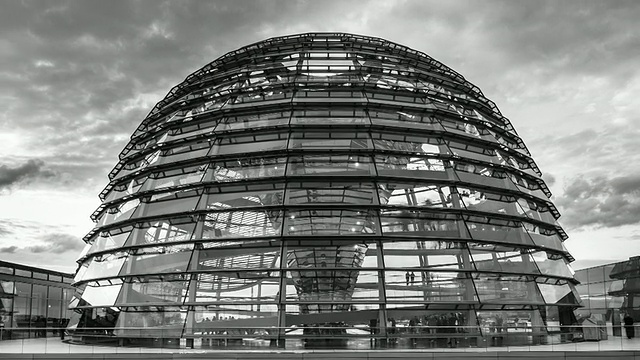 CU T/L ZO LA摄于国会大厦穹顶，国会大厦人民/柏林，德国视频下载