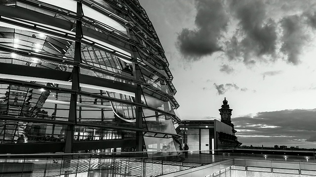 MS T/L ZI摄于国会大厦穹顶，国会大厦人民/柏林，德国视频下载