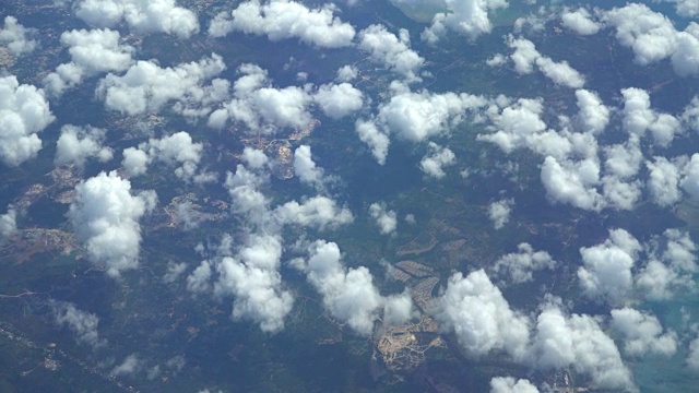 飞越印度尼西亚龙目岛上空视频素材