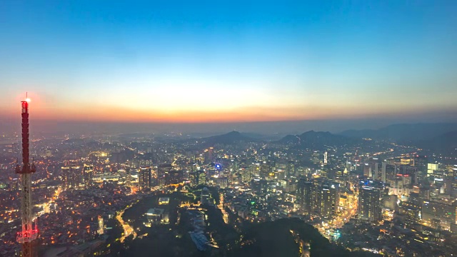 从白天到夜晚的日落在汉城的平移时间流逝视频下载