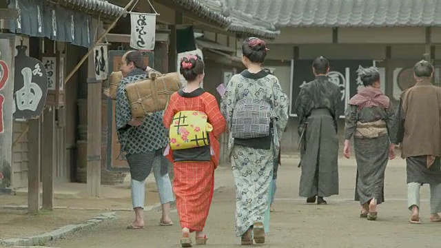 忍者后面。日本复古的小镇。视频下载