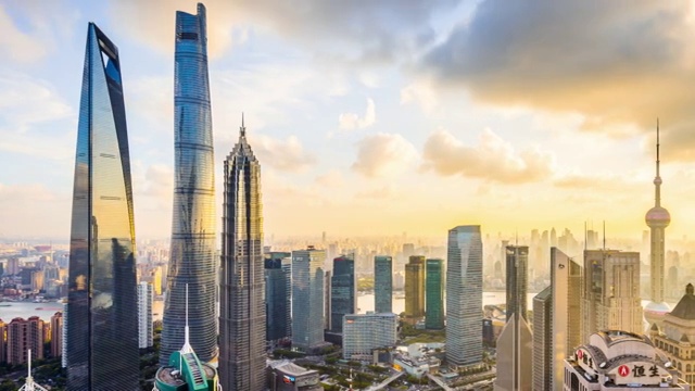 T/L WS HA PAN日落與現代摩天大樓/上海，中國視頻素材