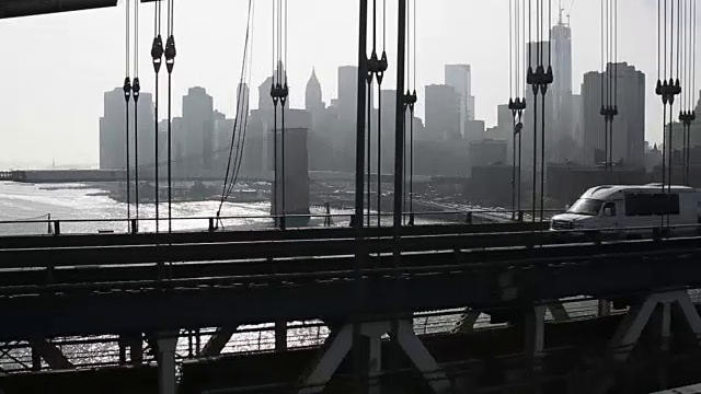 从布鲁克林大桥眺望曼哈顿视频素材