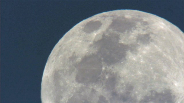 新喀里多尼亚，满月升上夜空视频素材