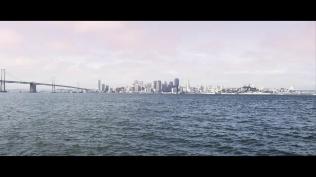 旧金山和金门大桥横跨海湾。视频素材