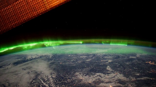 地球从国际空间站:北极光从加拿大到美国视频素材