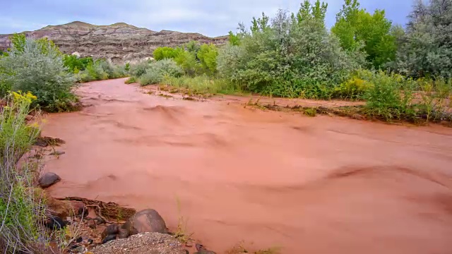 Flashflood在沙漠视频素材