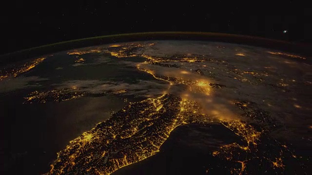 来自国际空间站的行星地球:灯光和轮廓视频素材