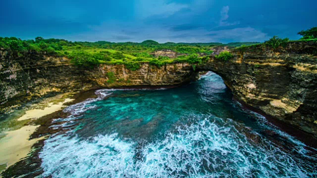 印度尼西亚努沙佩尼达破碎湾时间间隔为4k视频素材