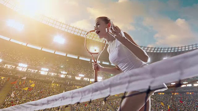 女子网球运动员在比赛中的动作视频素材