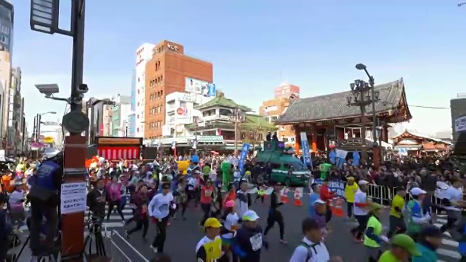 东京马拉松在浅草视频下载