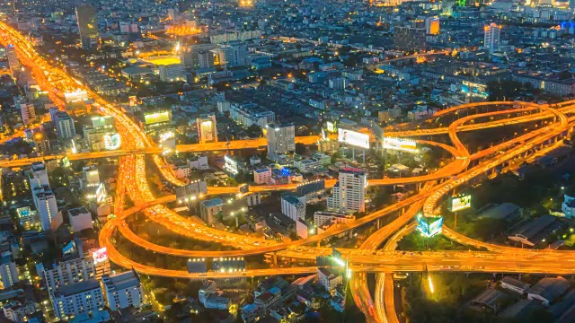 高速公路在城市，夜间曼谷泰国视频素材