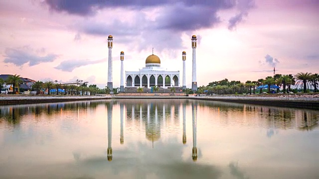 泰国松卡清真寺中央美丽的天空视频下载