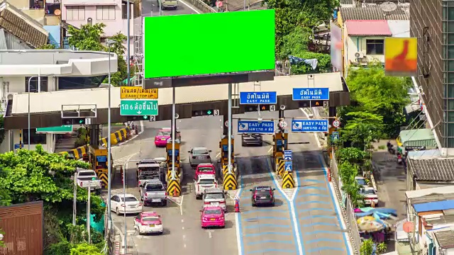 泰国曼谷，通过收费站的交通。视频素材