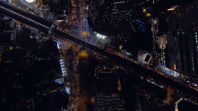 夜间空中城市交通视频素材