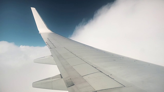 飞机在天空上飞行视频素材