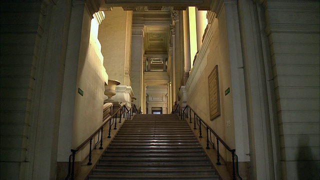 MS, TU，法院的楼梯，布鲁塞尔，比利时视频下载