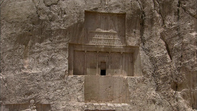 伊朗波斯波利斯附近，石雕坟墓的MS ZI入口视频素材