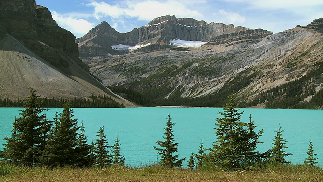 WS TD弓湖和加拿大落基山脉，班夫国家公园，加拿大阿尔伯塔省视频下载