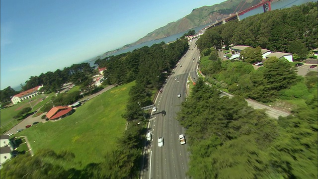 航空公路和金门大桥/美国加州旧金山视频素材