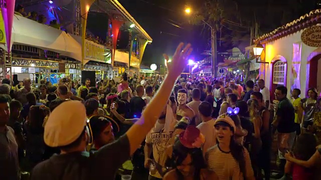 巴西弗洛里亚诺波利斯的街头狂欢节视频下载