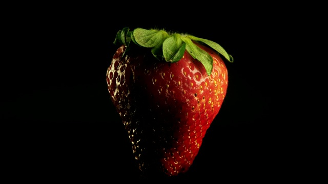 一个红草莓视频下载