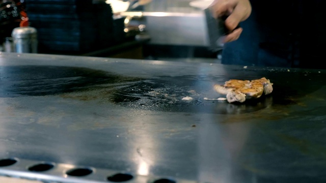 专业厨师实时制作日本料理的过程视频购买