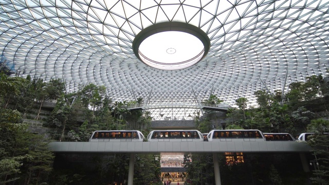 新加坡机场的珠宝航站楼视频下载