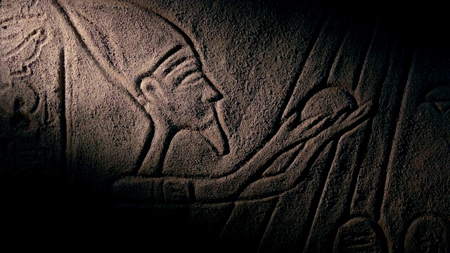 火炬照亮了埃及的墙壁艺术视频素材