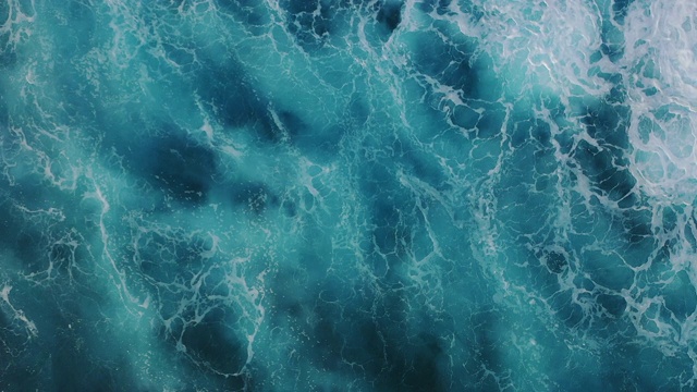 無人機的海浪濺起視頻素材