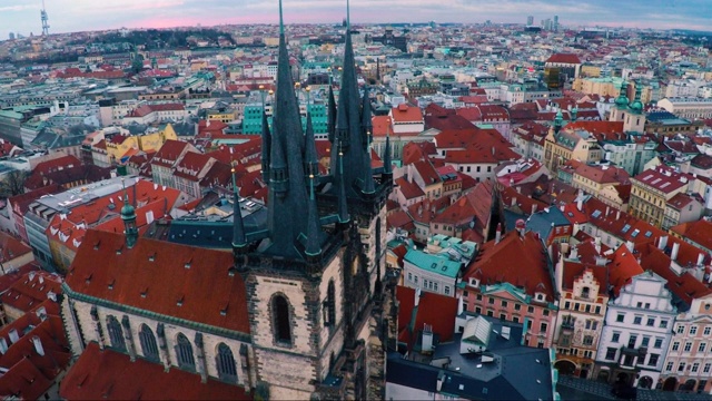 布拉格古城的航拍视频下载