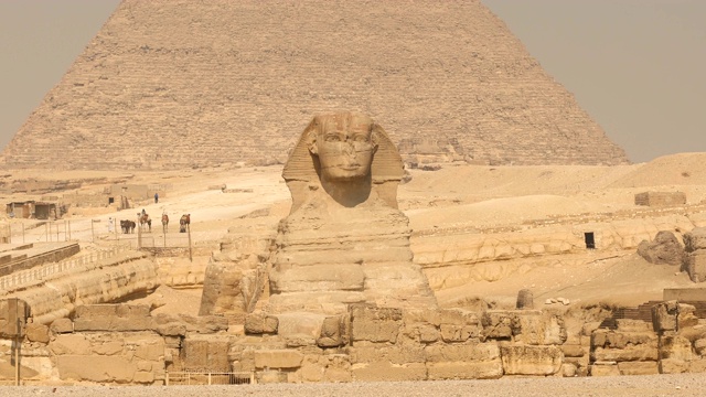 狮身人面像和埃及开罗吉萨的大金字塔视频下载