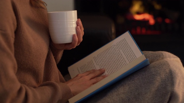 咖啡，爱书人的官方饮品视频素材