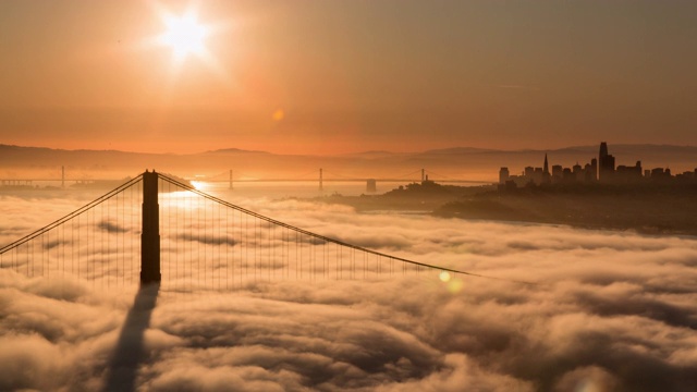 旧金山金门大桥温暖的日出视频下载