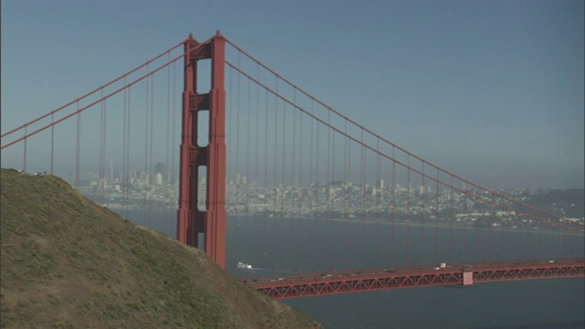 旧金山金门大桥交通繁忙。视频素材
