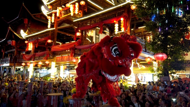 中国传统的舞狮、恩施、湖北。视频下载