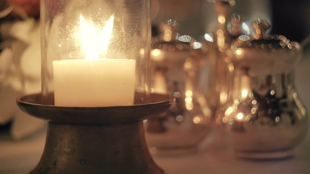 SLO MO灯笼装饰的晚餐视频下载