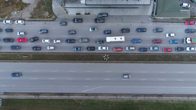 交通堵塞顶视图，汽车交通堵塞多，车辆多，交通概念视频素材