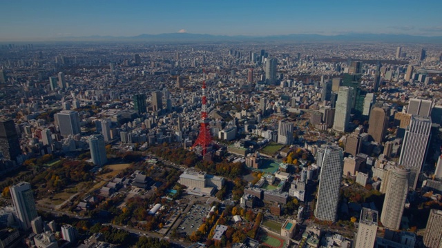东京塔和富士山航空东京，日本视频下载