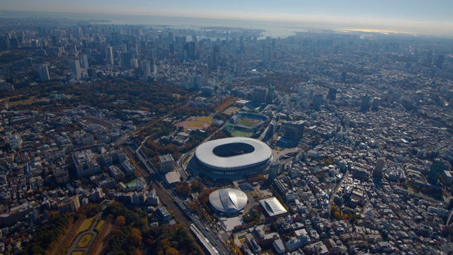 新国家体育场和建筑天线，东京，日本视频下载