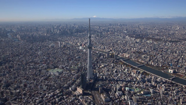 东京天空树和富士山空中东京，日本视频下载