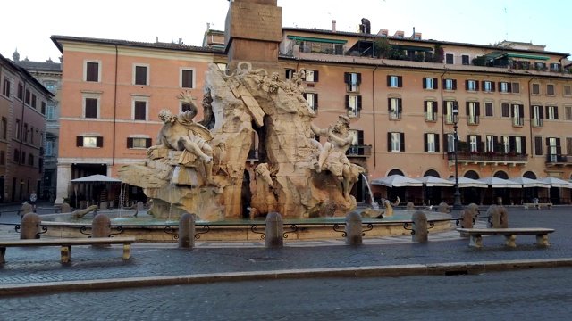 罗马纳沃纳广场的四条河流喷泉视频下载