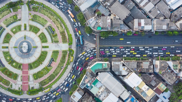 延时，超延时，泰国城市街道上的交通。鸟瞰图和俯视图高速公路与汽车停车场。视频素材
