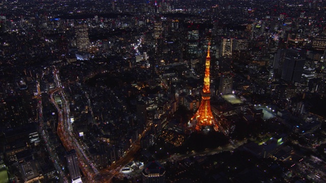 东京塔灯光天线黄昏，东京，日本视频下载