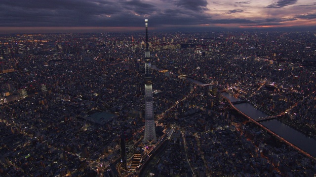 东京天空树灯光天线在黄昏，东京，日本视频素材