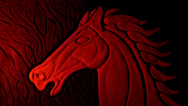 红马在火轻石雕视频素材