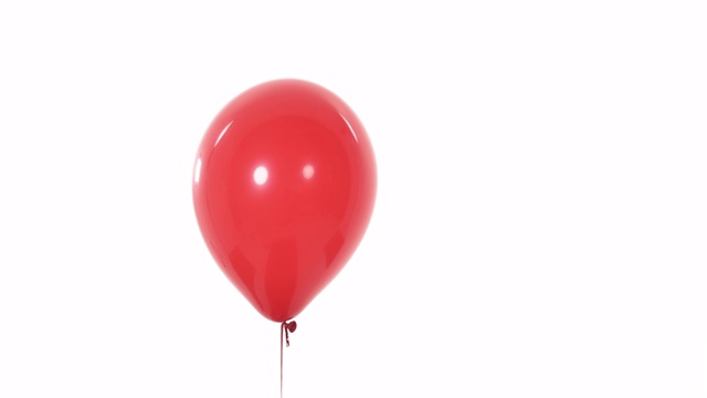 红色的气球飞了起来。充气气球。孤立，在白色背景上视频下载