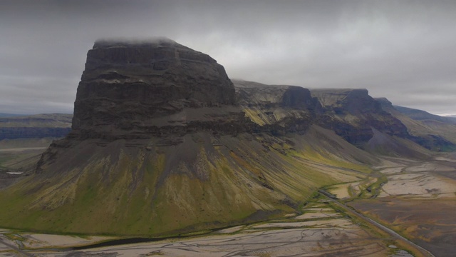 冰岛Lómagnúpur鸟瞰图视频素材