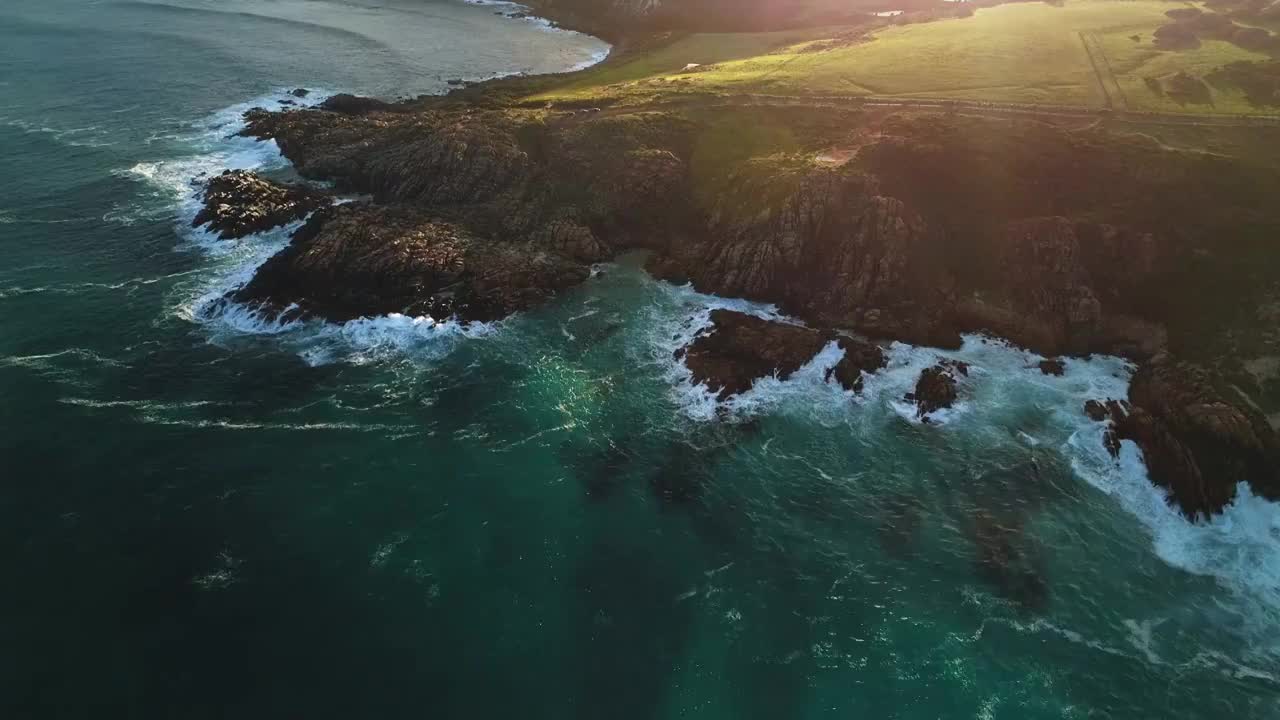 鸟瞰图的伊吉杜普海滩西澳大利亚日出视频购买