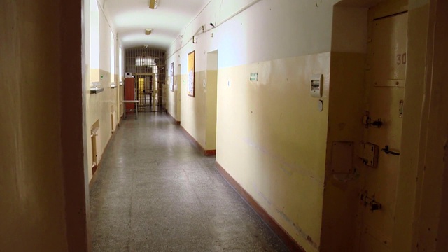 监狱的走廊视频素材